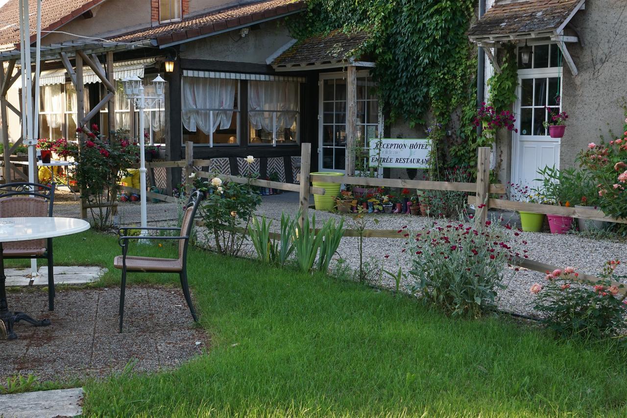 Hôtel Restaurant La Sauldraie Salbris Exterior foto