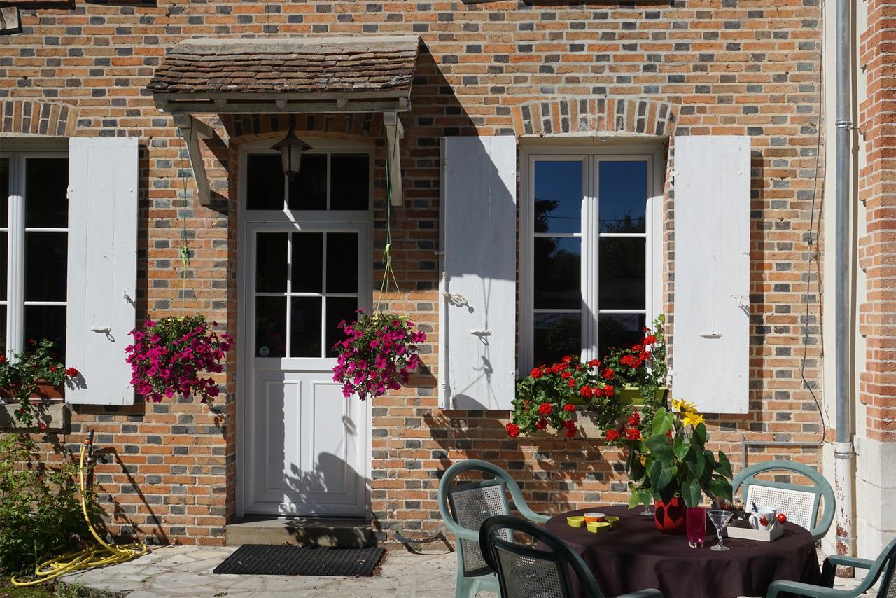 Hôtel Restaurant La Sauldraie Salbris Exterior foto